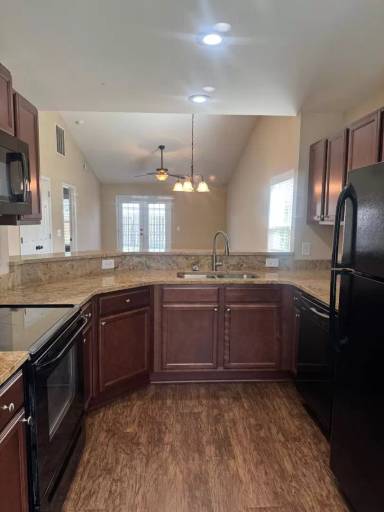 Main picture of 2118 Harbour Ln