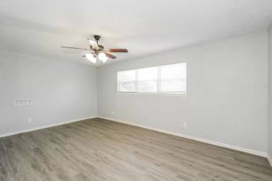 Main picture of 3429 Falcon Dr