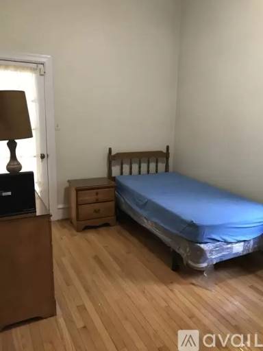 Main picture of 130 E Main St