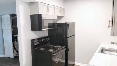 Main picture of 8458 Navarra Ave