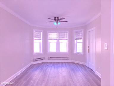 Main picture of 3815-23 N Greenview Ave