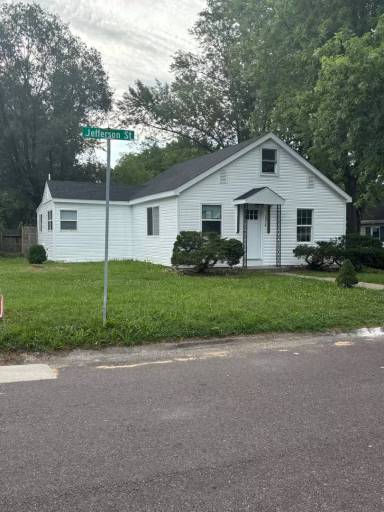 Main picture of 1014 Jefferson St