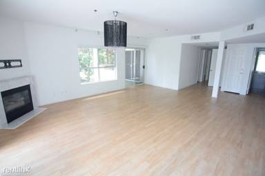 Main picture of 940 Larrabee St