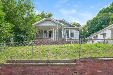 Main picture of 2432 Gilmer Ave