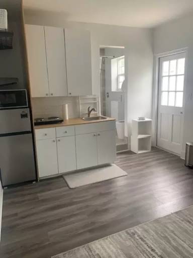 Main picture of 5420 Taylor St