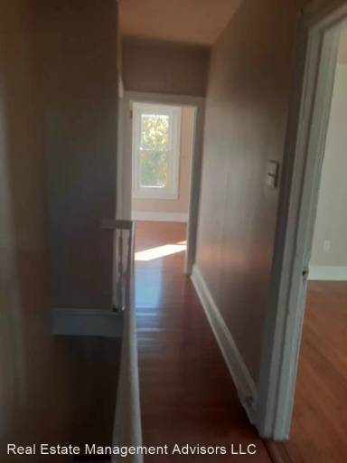 Main picture of 5539 W Oxford St