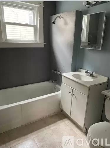 Main picture of 3459 E 140th St