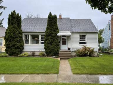 Main picture of 778 4th Avenue West N
