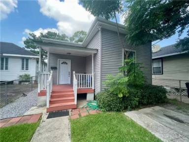 Main picture of 3622 General Pershing St