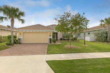 Main picture of 3699 Poseidon Way