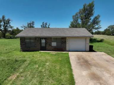 Main picture of 618-624 Highland Cir Apartments