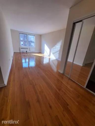 Main picture of 7140 112th St