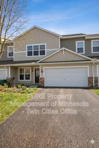Main picture of 15584 Empress Ave N