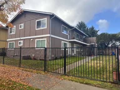 Main picture of 1651 Merrill Dr