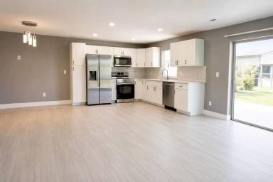 Main picture of 2122 SE 6th Ter