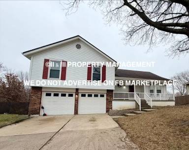 Main picture of 1213 NE Ball Dr