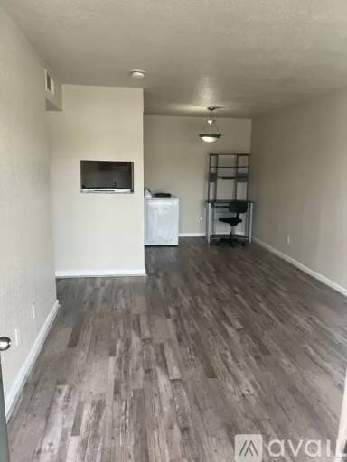 Main picture of 8100 Creekbend Dr