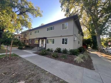 Main picture of 700 24th St