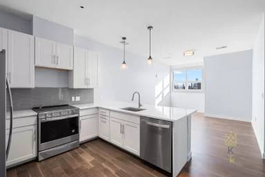 Main picture of 136 Babcock St