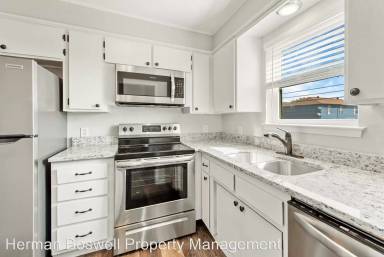Main picture of 7700 Chapin Rd