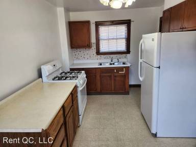 Main picture of 1704 33rd St