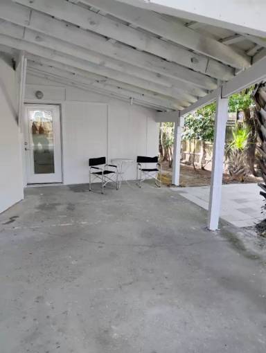 Main picture of 902 Oak Ave