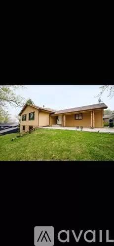 Main picture of 9605 Little Cir