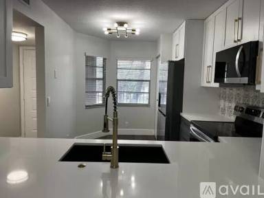 Main picture of 1251 Southwest 125th Avenue