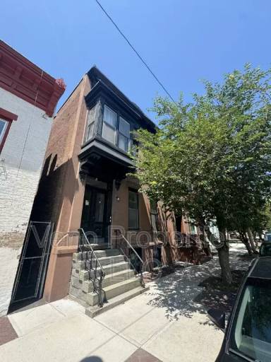 Main picture of 251 3rd St