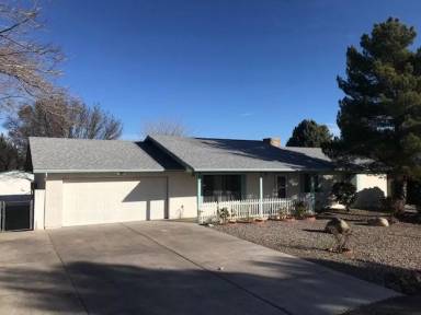 Main picture of 826 E Bow Maker Trl