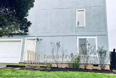 Main picture of 561 Holbrook Ln