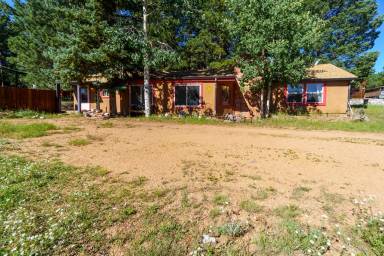 Main picture of 1021 W South Ave