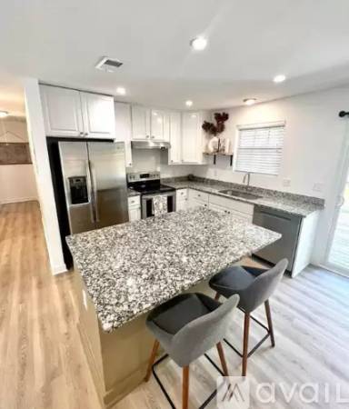 Main picture of 101 Forsyth Dr