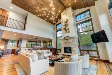 Main picture of 3275 Signal Hill Ct