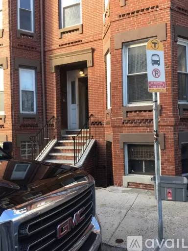 Main picture of 350 E 8th St