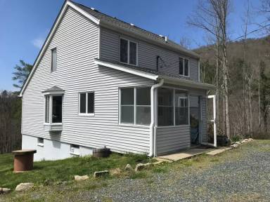 Main picture of 673 Lower Rush Branch Rd