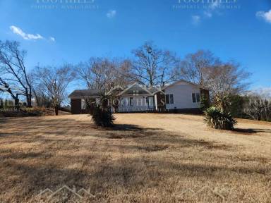 Main picture of 203 Cretewood Dr