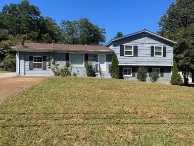 Main picture of 2527 Birchfield St NW