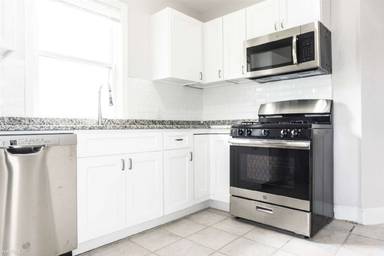 Main picture of 153 Foster St