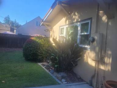 Main picture of 515 Hoover Ave