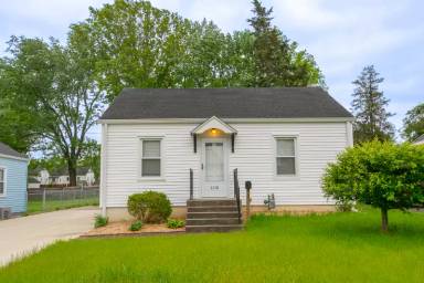 Main picture of 1518 McKay Ave