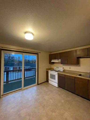 Main picture of 50 Rising Sun Cir