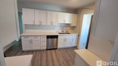 Main picture of 4861 La Rica Ave