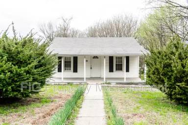 Main picture of 322 Russell Rd