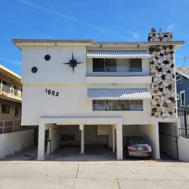 Main picture of 1802 N Wilton Pl