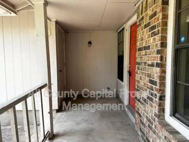 Main picture of 1102 Hickory Grove Dr