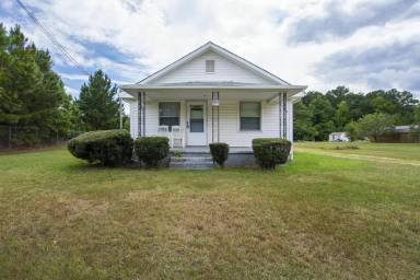 Main picture of 4005 Tryon Rd