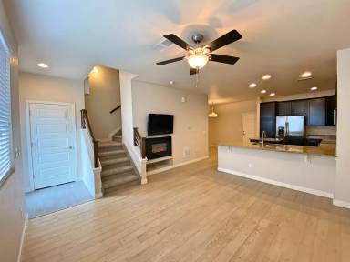 Main picture of 2057 W 67th Pl