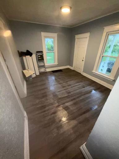 Main picture of 736 Lawndale Ave