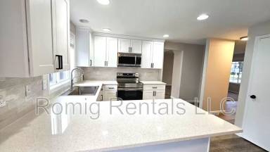 Main picture of 10032 NE 19th St